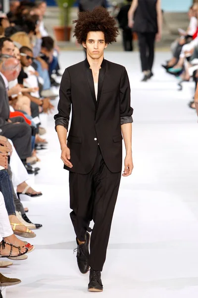Look 7